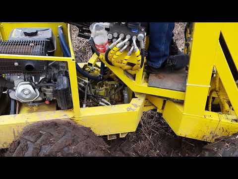 Видео: минипогрузчик гидропривод 4×4