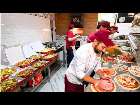 Видео: Удивительная неаполитанская пиццерия выпекает сотни пицц! "Benvenuti al Sud", Турин, Италия
