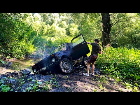 Видео: Стандартная Нива отлично показала себя на бездорожье