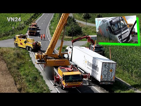 Видео: VN24 — Кран помогает вытащить грузовик из кювета