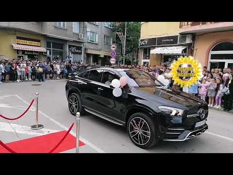 Видео: Абитуриентите на СУ"Васил Левски" Троян, 2024