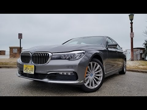 Видео: 2018 BMW 740e xDrive Plug-In Hybrid: Отель на колесах, где “все включено”!