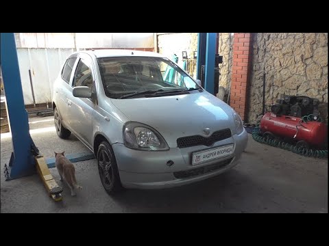 Видео: Замена правой рулевой тяги на Toyota Vitz Тойота Витц SCP10 2001 года