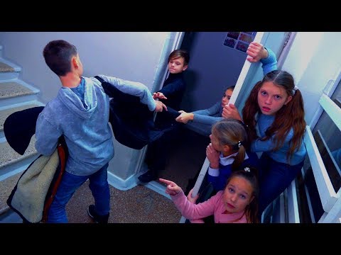 Видео: БОРЗЫЙ УШЁЛ ИЗ ШКОЛЫ?
