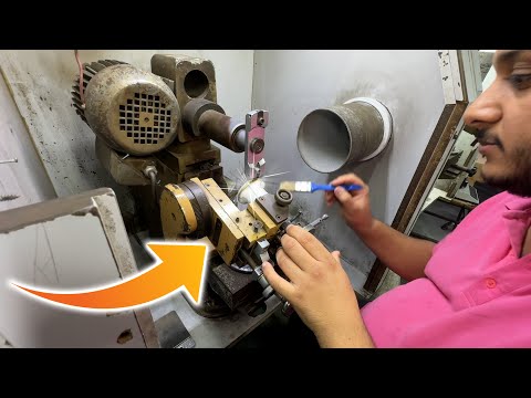 Видео: Как делают браслеты счастья, 150 тонн которых индийские красавицы покупают в год?