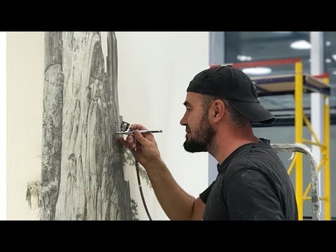 Видео: Аэрография на стене. Painting Горы Timelapse