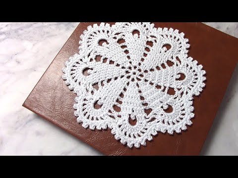 Видео: АЖУРНАЯ ВОЗДУШНАЯ САЛФЕТКА КРЮЧКОМ// Вязание по схемам
