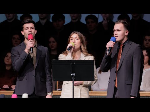 Видео: Пение «Вот и снова осень» - Филипп, Дженнифер и Пётр