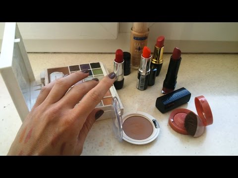 Видео: ~ASMR АСМР МОЯ КОСМЕТИКА. Мягкая речь, вкрапления шёпота, жвачка/Soft spoken~