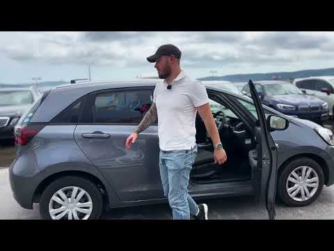 Видео: HONDA FIT- идеальный городской хетчбэк для тебя и твоей семьи !