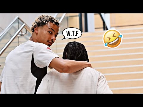 Видео: Хьюго Экитике СМЕШНЫЕ моменты в Ливерпуле 🤣