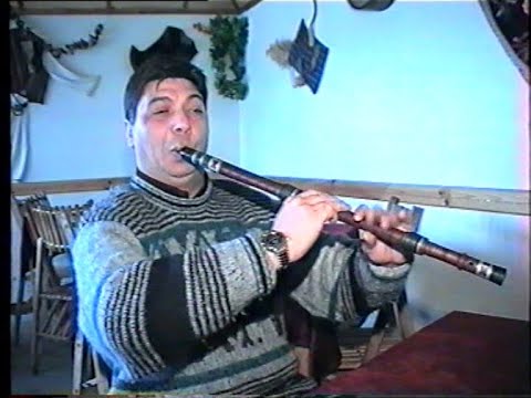 Видео: Весел хоровод на гости на Динко Рахнев