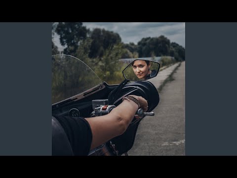 Видео: Половина Луны