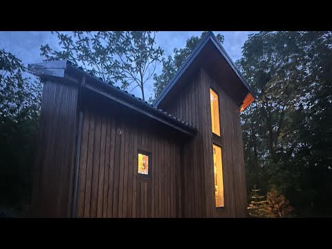 Видео: Полный видео обзор лесного шале #шале #chalet #глэмпинг #домвлесу