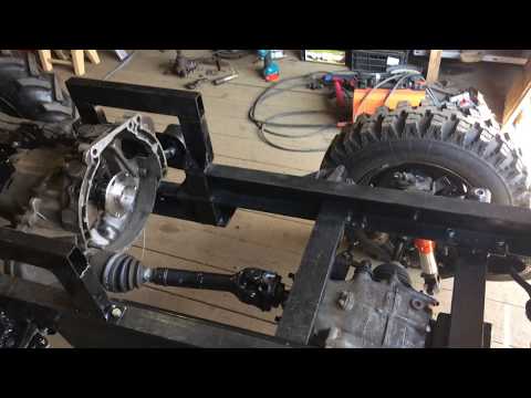 Видео: Минитрактор с постоянным полным приводом из ходовой Луаза