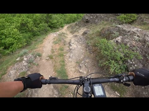 Видео: Перший виїзд у цьому році на трейли Вирви, або як я Упрлс.