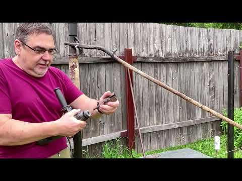 Видео: Как закрутить винтовые сваи одному. Сваекрут в одни руки