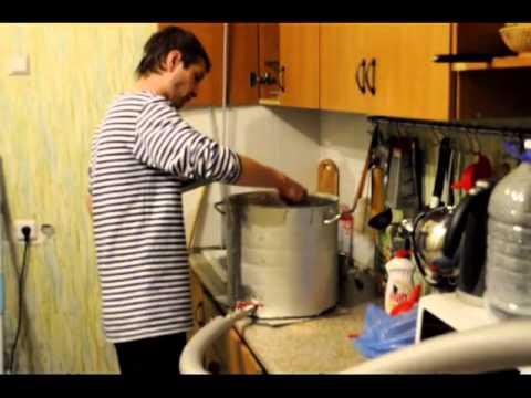 Видео: Друг варит домашнее пиво