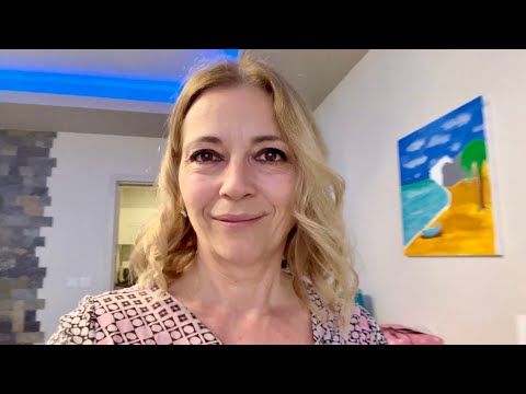 Видео: Ето ме в България 😀 какво донесох?