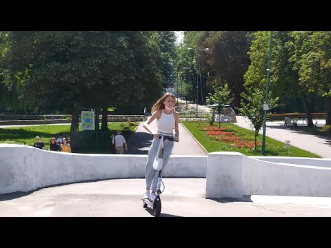 Видео: Хмельницький 2021: зміни в парку Чекмана, фігури Мазура, алея дерев'яних фігур, зоокуточок, Тотоша