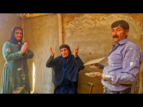 Видео: Чудо! Бездомная мать строит уютную хижину с добрым человеком!