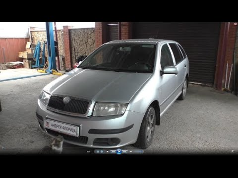 Видео: Замена свечей зажигания на Шкода Фабиа 1,2 Skoda Fabia 2007
