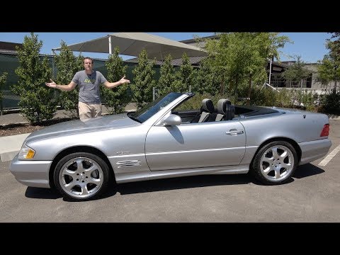 Видео: Mercedes-Benz SL500 2002 года - это самый последний старомодный Mercedes