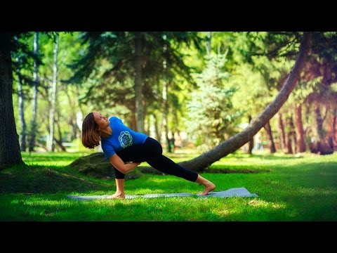 Видео: Мягкое вытяжение. Практика, йога для начинающих.