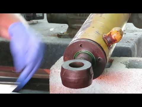 Видео: Case 580 Super L, цилиндр стабилизатора обратной лопаты