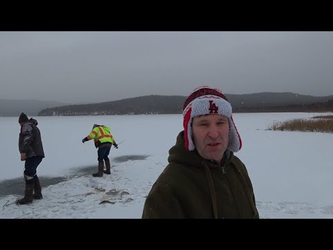 Видео: Первый лед. Первый зимний улов.Таких рыбалок по первому льду , у меня ещё не было.