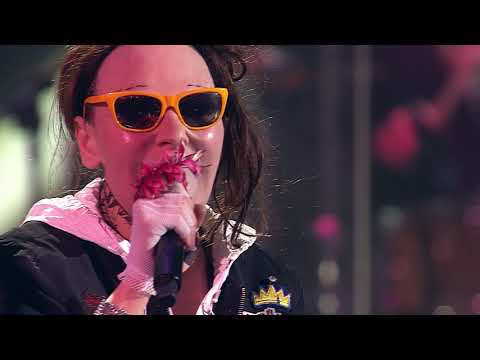 Видео: Я люблю только рок-н-ролл. Концерт Цветы–50 в Кремле. Жанна Агузарова и группа Цветы (live)