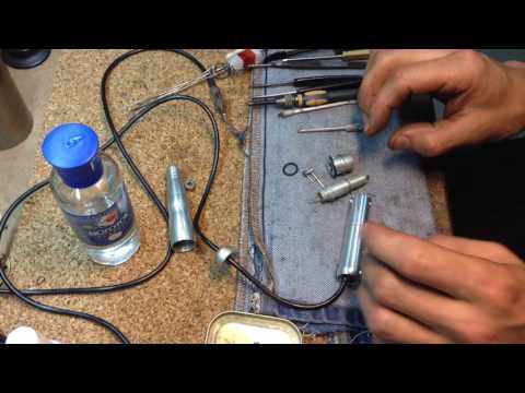 Видео: Видеоурок ремонта машинки ДЛЯ БЛаНДИНОК ;)