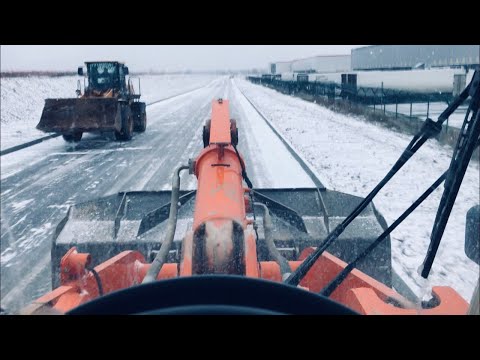 Видео: Подготовка тормозной системы фронтального погрузчика к зиме!