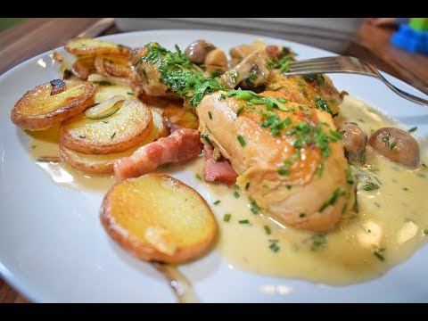 Видео: КУРИНЫЕ НОЖКИ НА СКОВОРОДЕ С ГРИБНЫМ СОУСОМ и жареная картошка по французки!