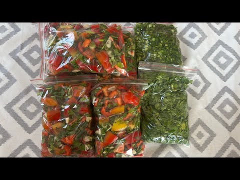 Видео: Заморозка перца. Заморозка овощей. Қысқа бұрыш пен аскөктерді қатырамыз