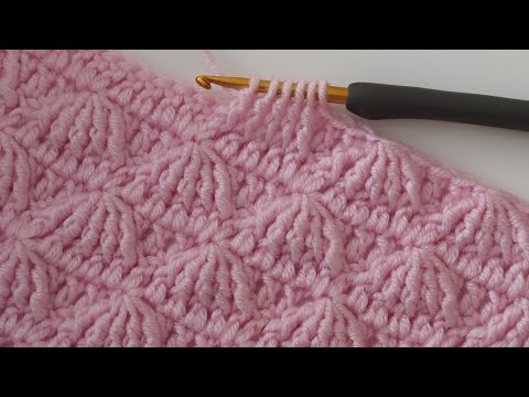 Видео: простой узор детского пледа крючком для начинающих - как связать пледик для настроения крючком