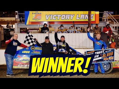 Видео: Вчера вечером я выиграл гонку и чемпионат!