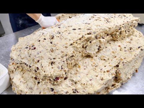 Видео: Сделано путем выдержки в течение года! Удивительный немецкий рождественский фруктовый торт "Штоллен"