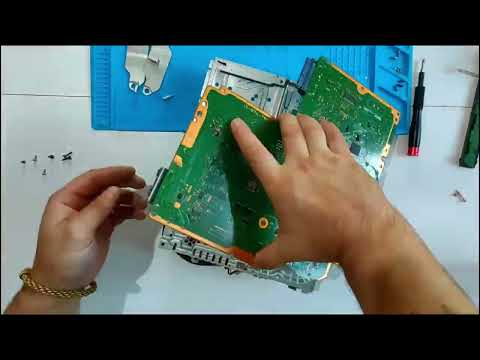 Видео: Ще успея ли да сглобя 1 PS3 Slim от части на 2?