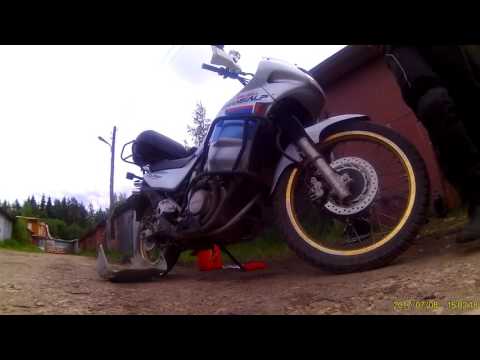 Видео: Замена антифриза трансальп 600 и проверка фильтров воздушных \ 23