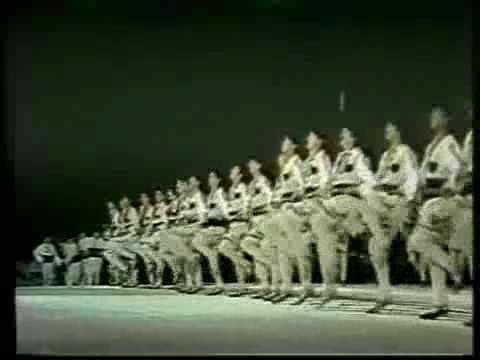 Видео: Shopski Tanz 1300 Jahre Bulgarien Шопски танц 1300 години България