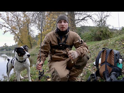 Видео: Осіння рибалка зі спінінгом | Щука та окунь з берега і човна. Перевіряю точки на хижака 