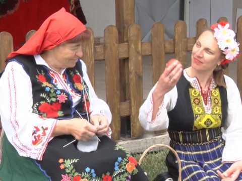 Видео: Таня Бумбалова  дъщеря на Донка Бумбалова -Мръкна се радо