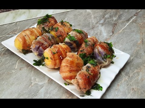 Видео: Потрясающее ГОРЯЧЕЕ БЛЮДО , готовить одно удовольствие!! Очень Легко и Просто!! КАРТОФЕЛЬ В БЕКОНЕ !