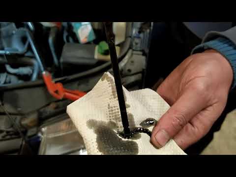 Видео: Почему солярка попадает в масло? Как найти причину? + Болячки Тандемного насоса на 1.9 tdi!