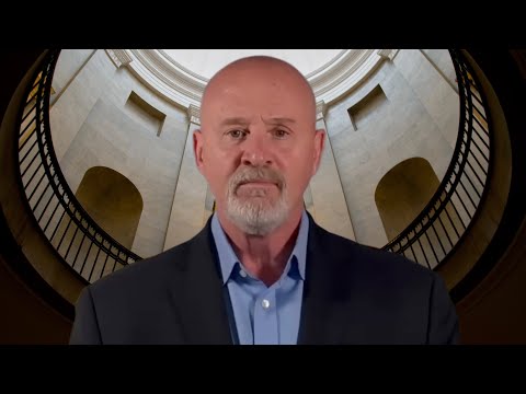 Видео: Прокуроры округа Колумбия уволены из Министерства юстиции за то, что говорили в суде правду о Тра...