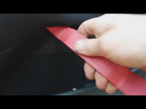 Видео: RENAULT megane 2(рено меган2)2003г.в хетчбек. Как снять карту задней двери и достать стекла.