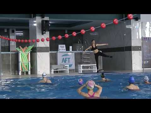 Видео: Аквааэробика на глубокой воде / aquaaerobic class, deep water
