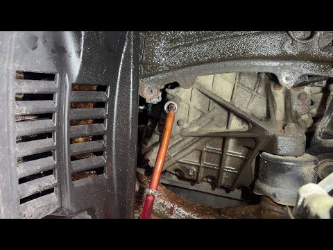 Видео: Установка уровня трансмиссионной жидкости 2014 Lexus RX350 2GR-FE V6