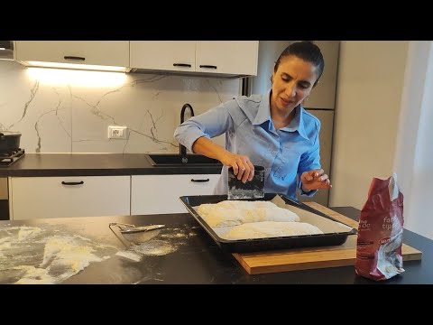 Видео: Հրաշք հաց ենք թխում, տնական հաց / Pane Ciabatta/ Чиабатта/ Իտալական հացի բաղադրատոմսը Իտալիայից 